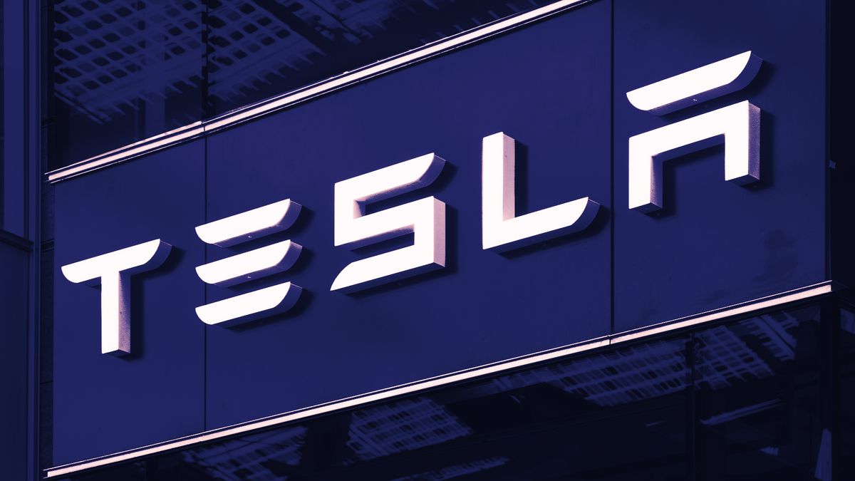 Zelená revoluce podle Muska: Tesla v Británii prosazovala růst daně na benzin